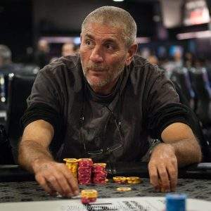 Blanc and Cantin eliminated; Jaskiewicz the new chip leader